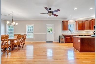 Welcome to Lakeland Pines, one of Smith Mountain Lake's most - photo 12