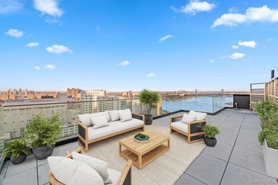 A Sanctuary in the Sky: Exquisite Full-Floor Penthouse with 3 - photo 19