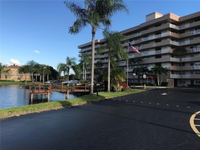 Lake Condo For Sale in Plantation, Florida