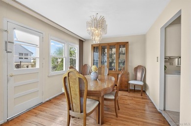 Large Semi-Detached 2 Family House In The Heart Of Bayside - photo 7