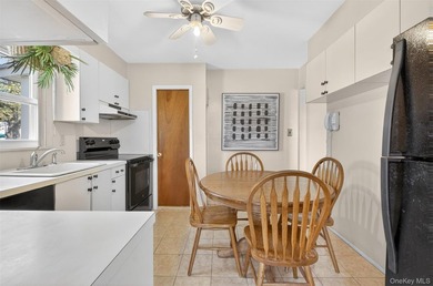 Large Semi-Detached 2 Family House In The Heart Of Bayside - photo 8