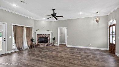 Seller is offering $5000 in buyer closing costs! Like-New Home - photo 11
