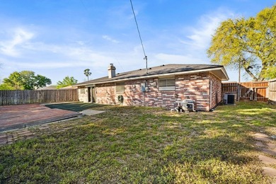 Really cute, move-in ready, 3-bedroom, 2-bath home! Recently - photo 12