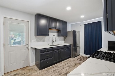Move in ready ranch on a corner lot with lake access. This home - photo 12