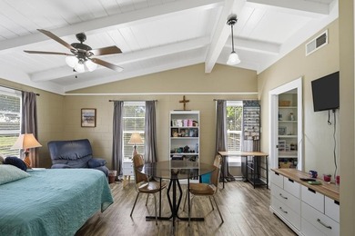 Coastal Cottage in a Prime Beach Town! Fall in love with this - photo 15