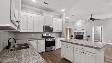 Seller is offering $5000 in buyer closing costs! Like-New Home - photo 16