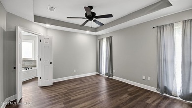 Seller is offering $5000 in buyer closing costs! Like-New Home - photo 18