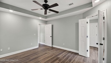 Seller is offering $5000 in buyer closing costs! Like-New Home - photo 21