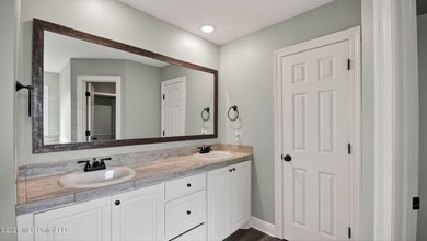 Seller is offering $5000 in buyer closing costs! Like-New Home - photo 23