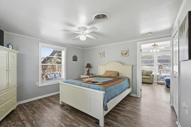 Coastal Cottage in a Prime Beach Town! Fall in love with this - photo 24