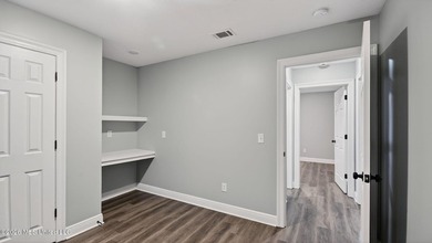 Seller is offering $5000 in buyer closing costs! Like-New Home - photo 29