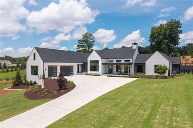 Introducing an extraordinary new construction estate set on 3.3 - photo 2