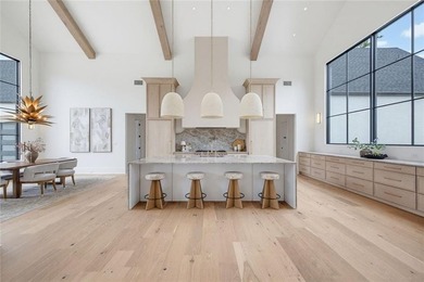 Introducing an extraordinary new construction estate set on 3.3 - photo 6
