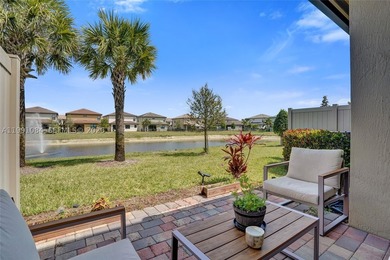 A like-new townhome with beautiful lake views in the highly - photo 10