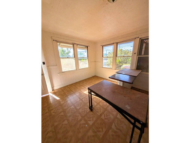 Investment Opportunity: 5BR/4BA in Mountain View Located at the - photo 4