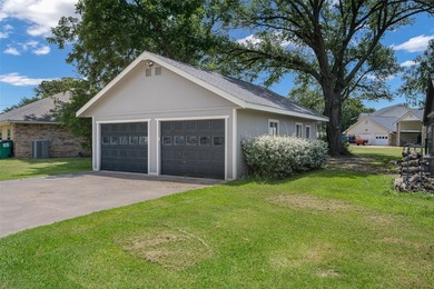 Welcome home! This property would be great for a family - photo 3