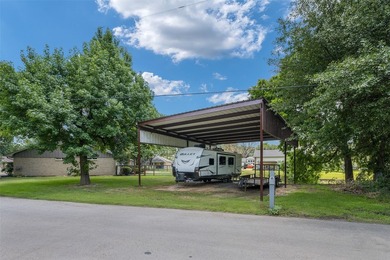 Welcome home! This property would be great for a family - photo 4