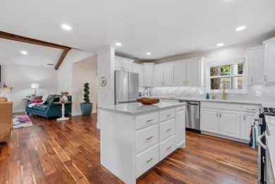 Beautifully updated home in the sought-after Lake Tanglewood - photo 14