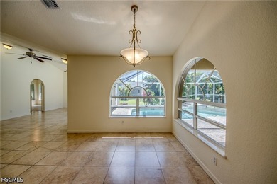 Presenting 4341 SW 25th Ct, a Lovely 4BD/3BA/2CG Pool Home - photo 14