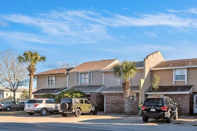 Live in the heart of Destin, less than a mile to the Destin - photo 2