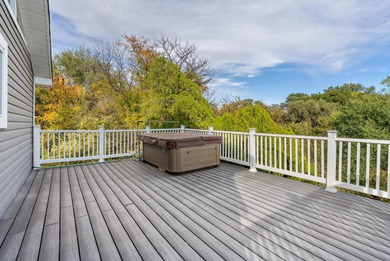 Beautifully updated home in the sought-after Lake Tanglewood - photo 28