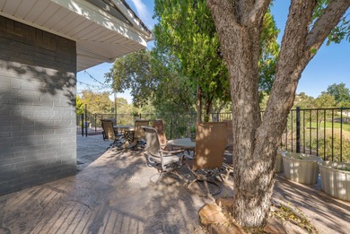 Beautifully updated home in the sought-after Lake Tanglewood - photo 31