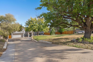 Beautifully updated home in the sought-after Lake Tanglewood - photo 37