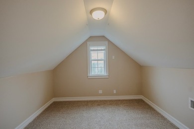 Welcome home to this stunning, light-filled brick residence - photo 38