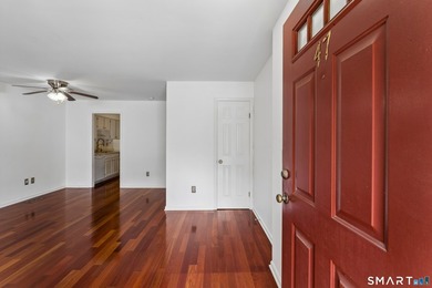 Wonderful opportunity to live in a spacious, light-filled - photo 3