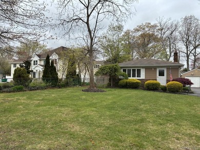 South of Montauk This charming, cozy home offers comfort, style - photo 3