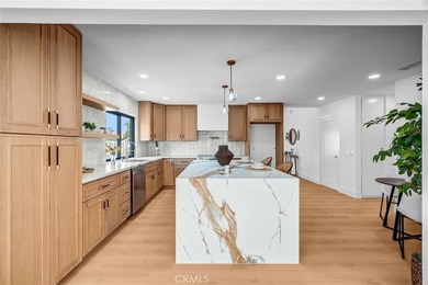 Located in the highly desirable South Coast Metro / Sandpointe - photo 11