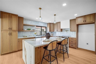 Located in the highly desirable South Coast Metro / Sandpointe - photo 12