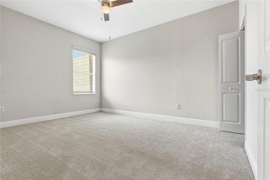 Fantastic townhome overlooking the LAKE! Gorgeous water views - photo 33