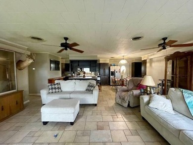 3BR/2BA home in a low-traffic area of beautiful Lake Bruin with - photo 21