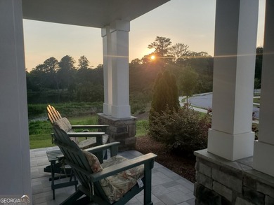 Rare lake-view opportunity in The Courtyards at Bailey Farms, a - photo 3