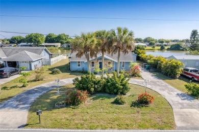 Lake Home For Sale in Okeechobee, Florida