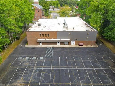 Beautiful building currently set up for church purposes. The - photo 6