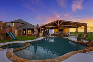 Experience the best of country living just minutes from Lake Ray - photo 2