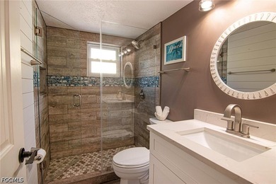 Fully renovated and move-in ready, this stunning first-floor - photo 21