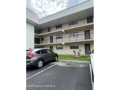 You don't want to miss this spacious condo located in the heart - photo 1