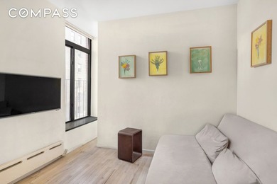 Triple penthouse with private outdoor space! This unique four - photo 8