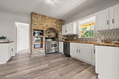 Enjoy a year-round lake view in the home you've been waiting - photo 32