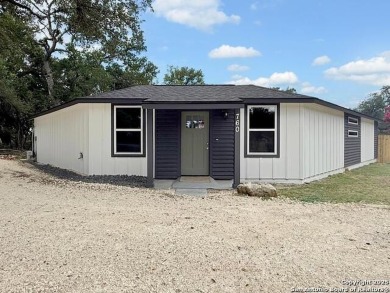 Lake Home For Sale in Canyon Lake, Texas