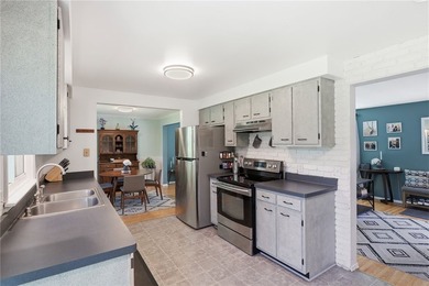 Open house Sat 6/20,1-3pm and Sun 6/21, 11am-1pm. This charming - photo 9