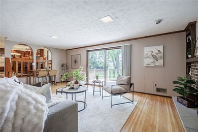 Opportunity awaits! Welcome to 32 Flamingo Dr, a spacious Split - photo 6