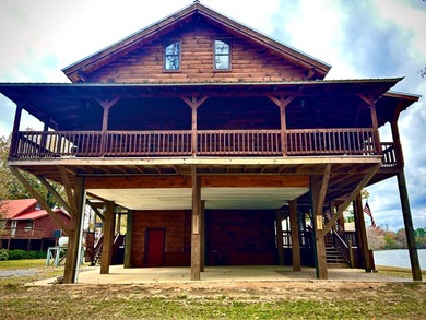 The Homestead Lodge is located in the Pumpkin Creek gated - photo 8
