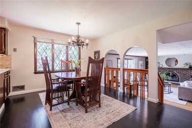 Opportunity awaits! Welcome to 32 Flamingo Dr, a spacious Split - photo 10