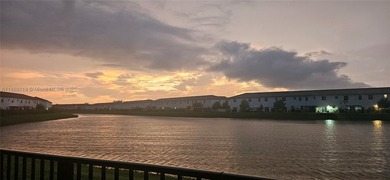 Breathtaking lake views await in this stunning 3-bedroom, 2 - photo 31