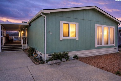 (private lake, pond, coastal) Home For Sale in Grandview Washington