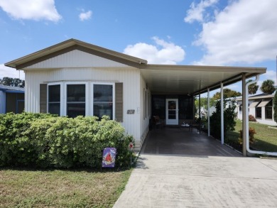 Lake Griffin Home For Sale in Fruitland Park Florida